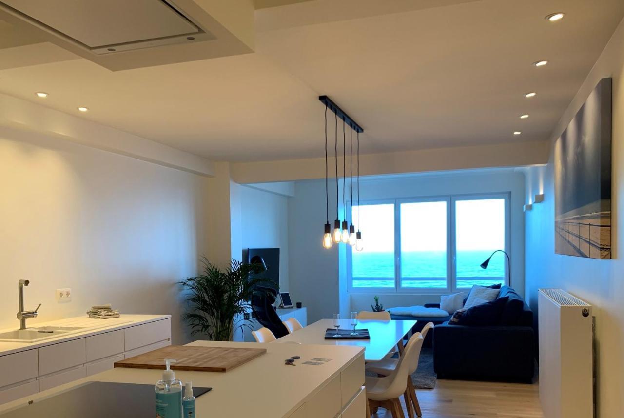 OSKAR luxe appartement op zeedijk met zeezicht Oostende Buitenkant foto