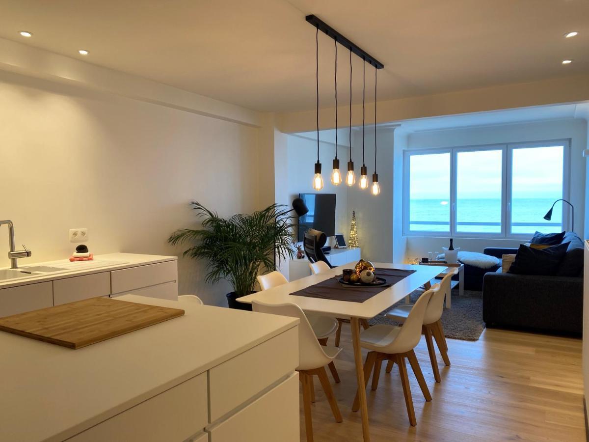 OSKAR luxe appartement op zeedijk met zeezicht Oostende Buitenkant foto